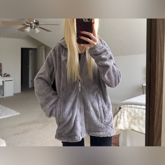 Women’s North Face Jacket - Picture 5 of 6